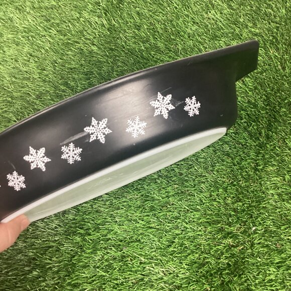 Vintage Pyrex Black Snowflake Oval Divided Serving Dish w/ Lid 1½ Qt. - Picture 5 of 16